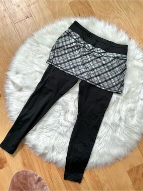 Athleta Black Skirted Leggings with Gray Plaid Skirt Overlay Size Medium